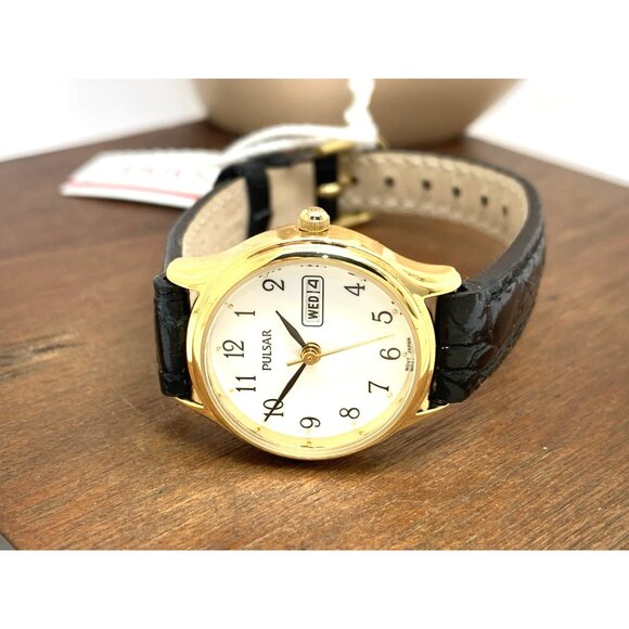 Pulsar Women's Watch VX83-X002 Vintage Quartz White Dial Day Date Black Leather - Picture 7 of 13